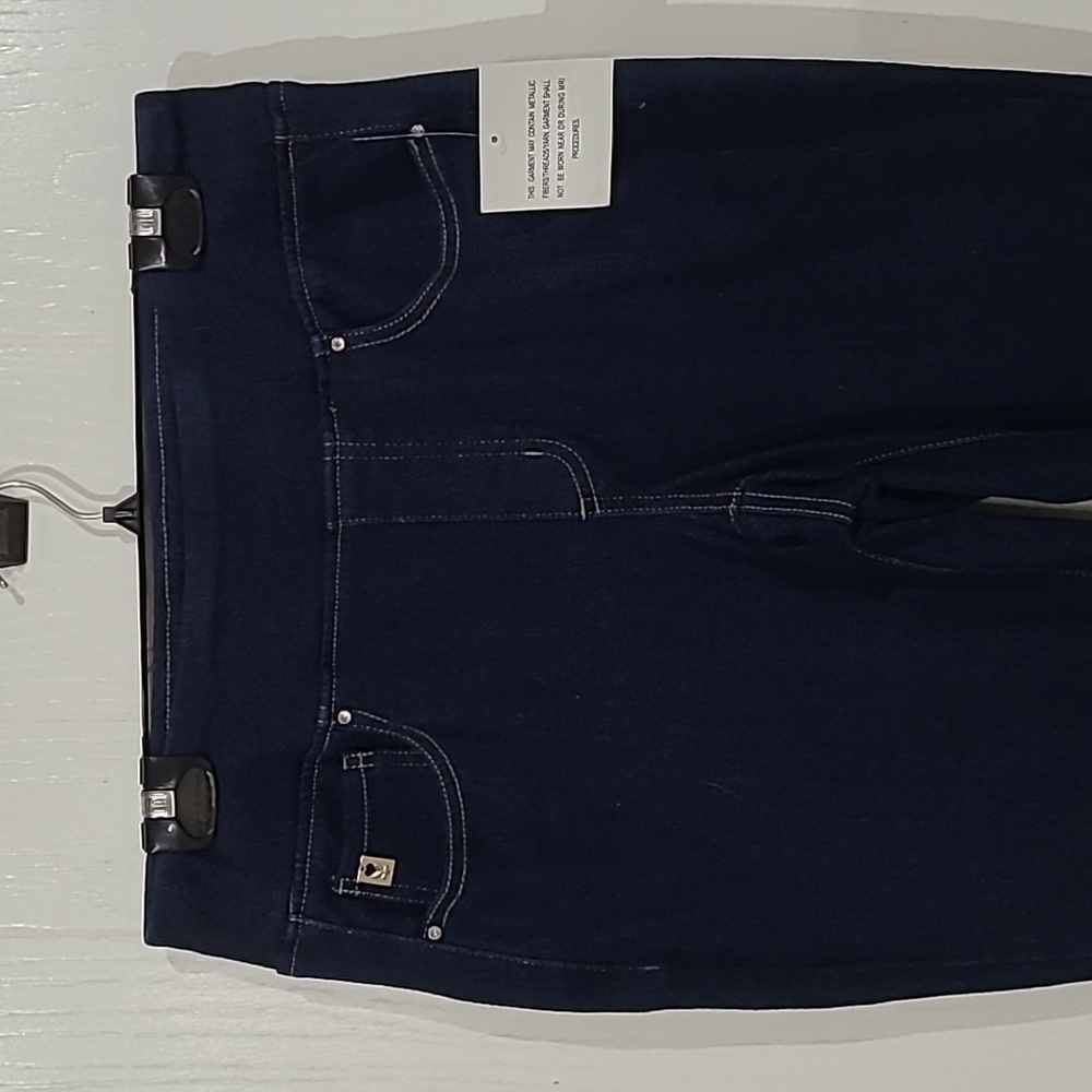 Belle By Kim Gravel Flexibelle Dark Wash Pull-on Jeans With Curved Hem Size 10 - Picture 2 of 11